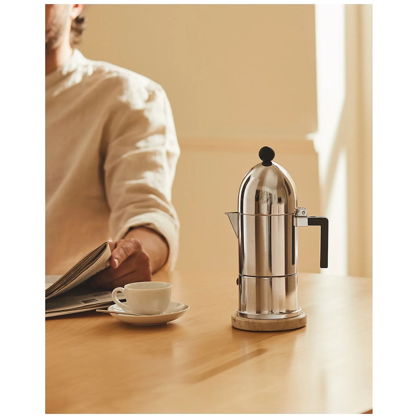 Alessi Ciśnieniowy zaparzacz do espresso La Cupola - czarna rączka na indukcję widok 2 zdjęcie wariantu 9095-6BFM