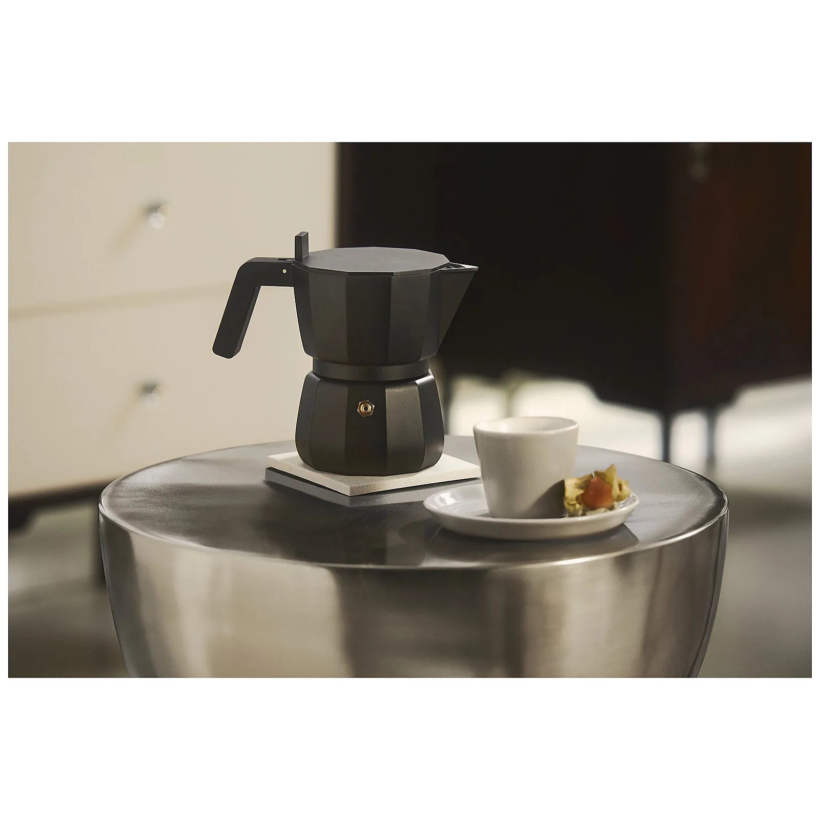 Alessi Ciśnieniowy zaparzacz do espresso Moka – model czarny pojemność 150 ml widok 3 zdjęcie wariantu DC06-3-B