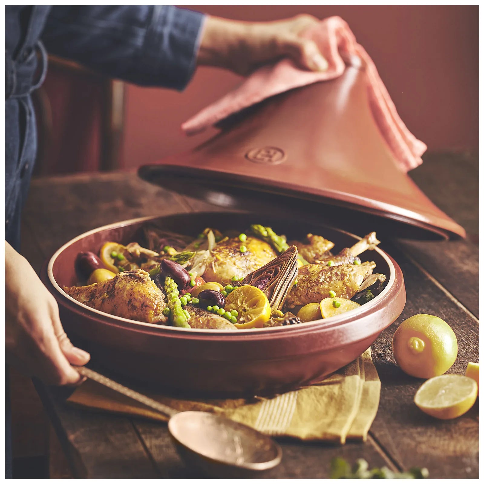 Emile Henry Tagine czerwono czarny do indukcji Delight - zdjęcie 7