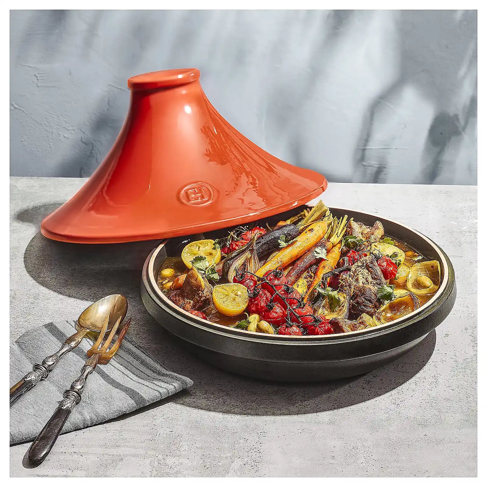 Emile Henry Tagine czerwono czarny do indukcji Delight - zdjęcie 9