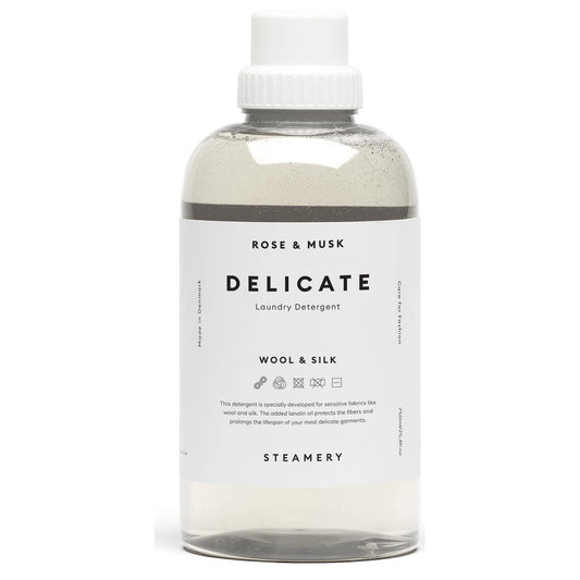 płyn do prania Delicate 750 ml widok główny